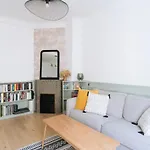 Stylish & Modern 1Bd Apartment For 4 In Paris