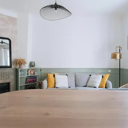 Apartment Stylish & Modern 1bd For 4 In *